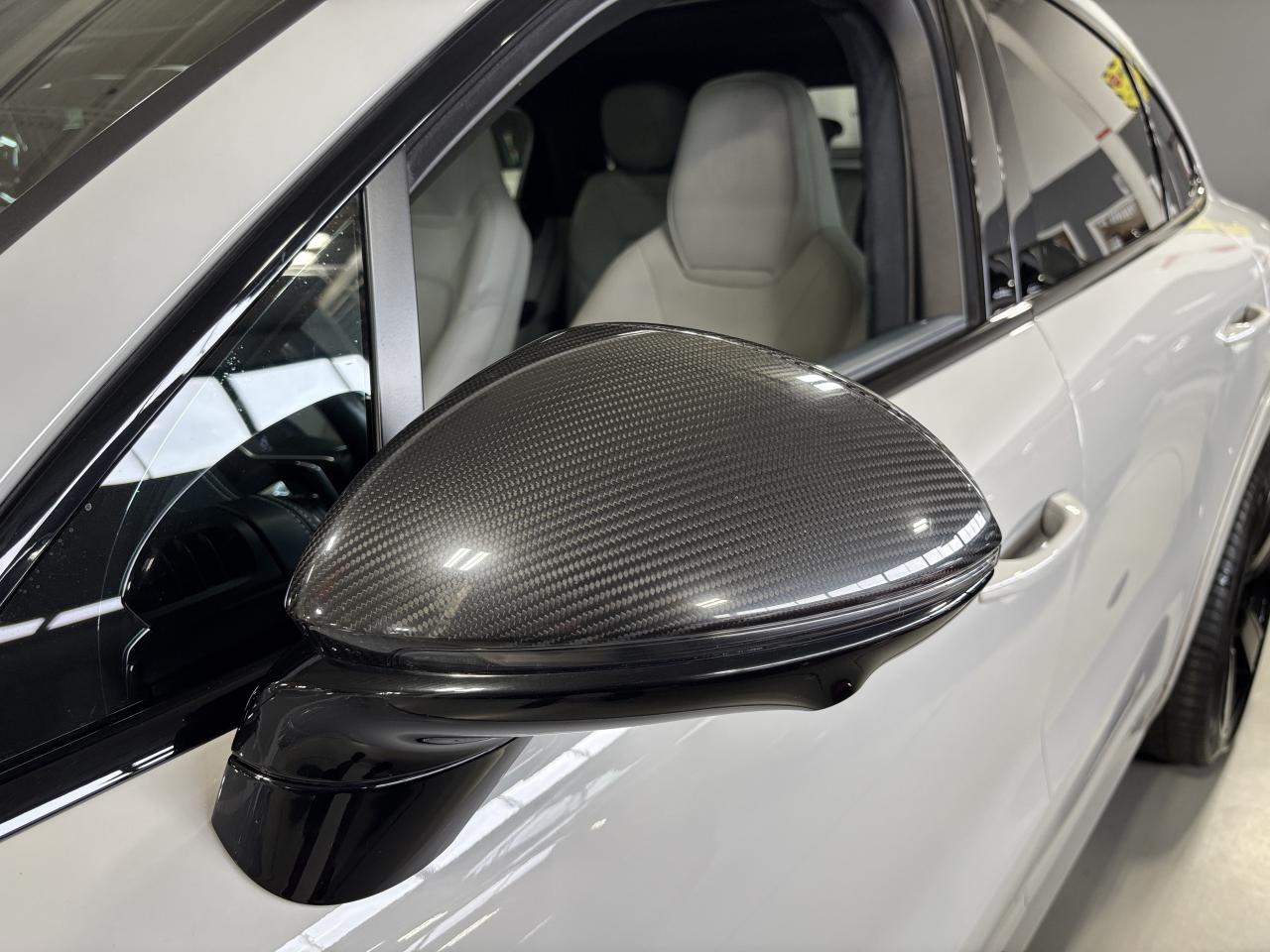 2022 Porsche Cayenne GTS Coupe|AWD|NO LUX TAX|NIGHTVIS|CARBON|HEADSUP|+ - Photo #4