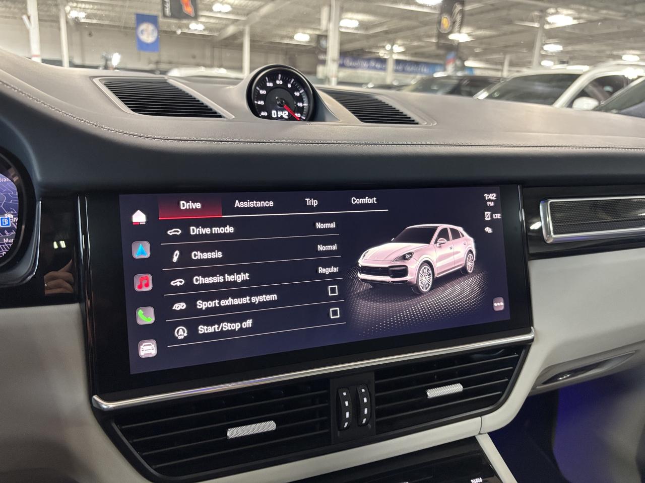 2022 Porsche Cayenne GTS Coupe|AWD|NO LUX TAX|NIGHTVIS|CARBON|HEADSUP|+ - Photo #36
