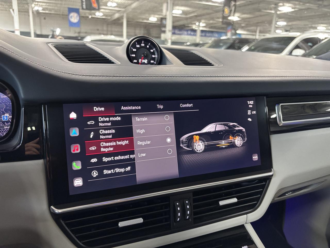 2022 Porsche Cayenne GTS Coupe|AWD|NO LUX TAX|NIGHTVIS|CARBON|HEADSUP|+ - Photo #39
