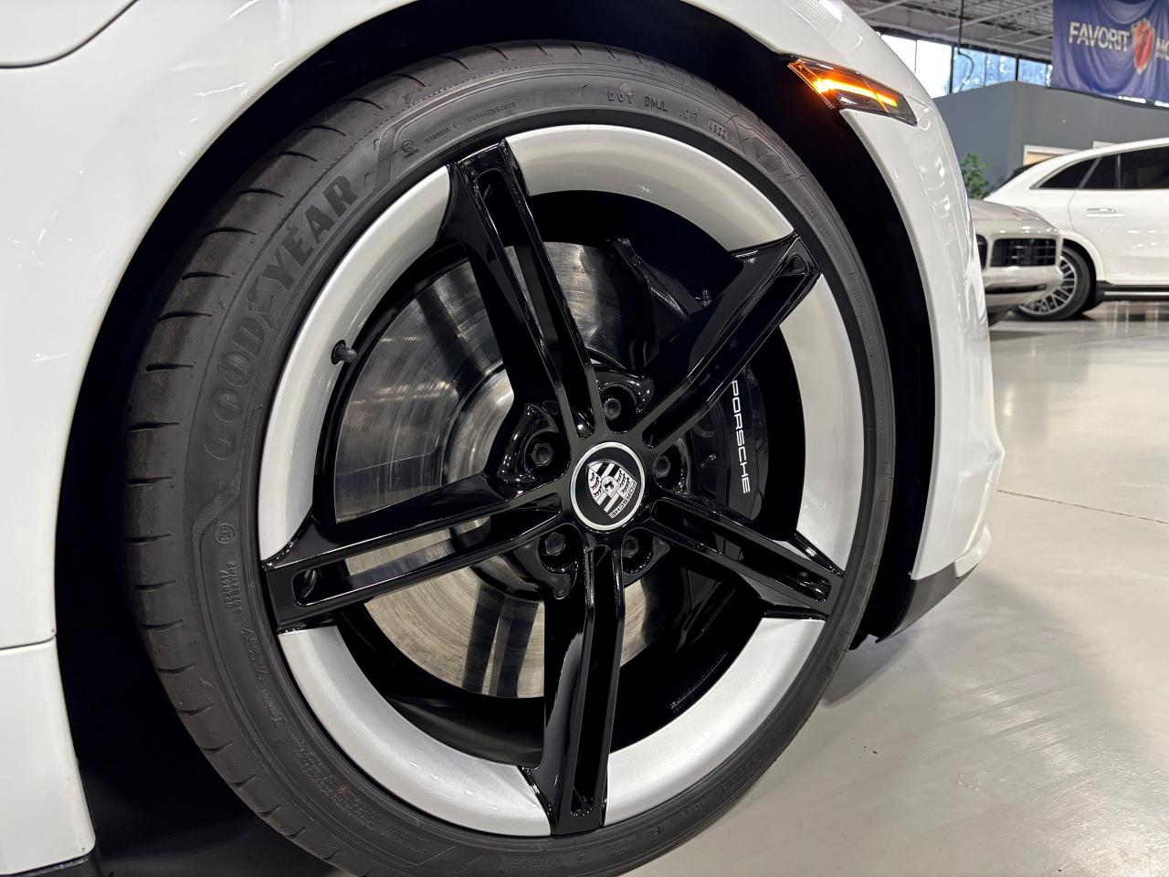 2020 Porsche Taycan Turbo|LOADED|NO LUX TAX|PERFORMANCEPKG|SPORTCHRONO - Photo #6