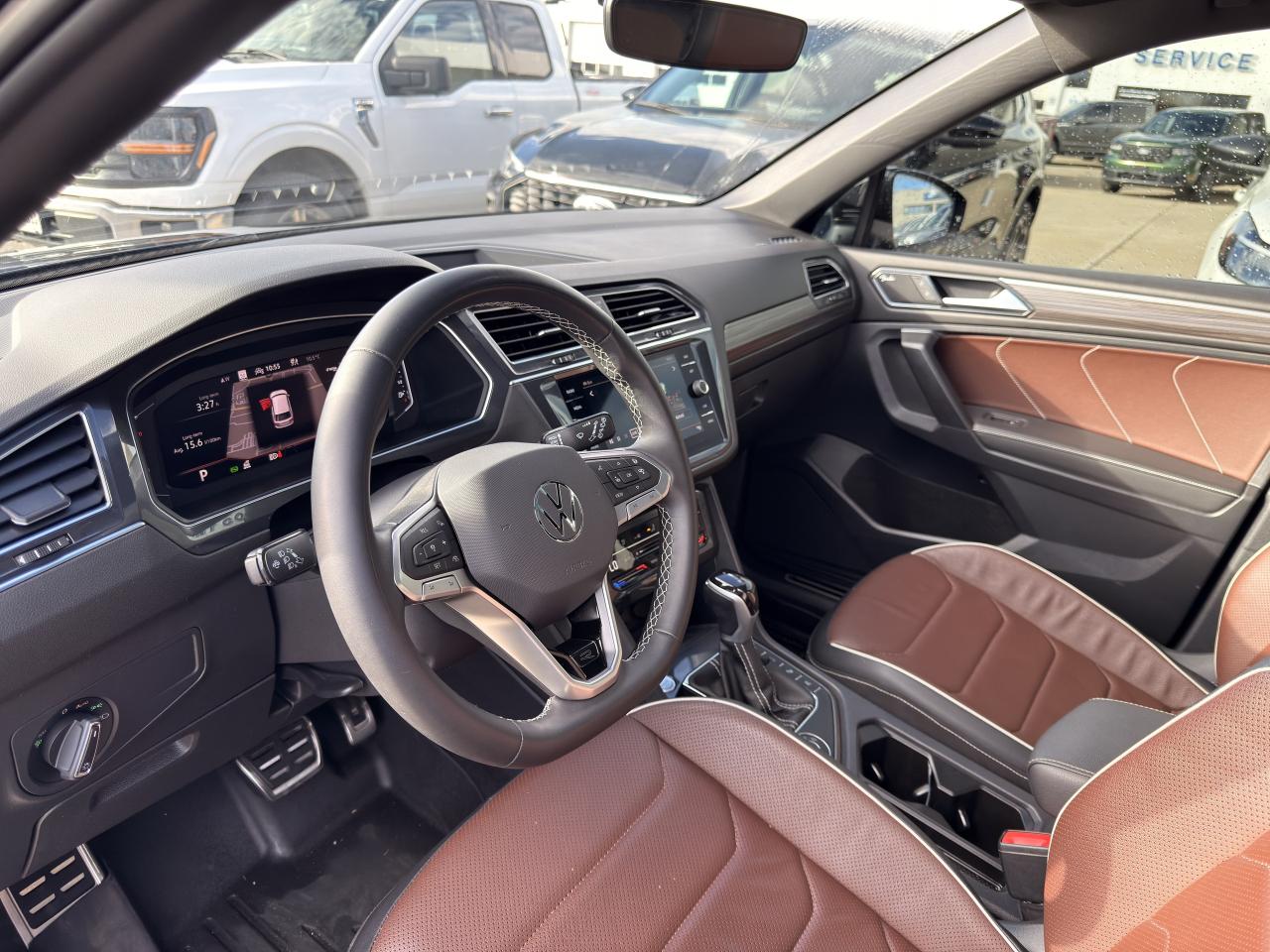 2023 Volkswagen Tiguan HIGHLINE | R-LINE | LEATHER | SUNROOF | Photo