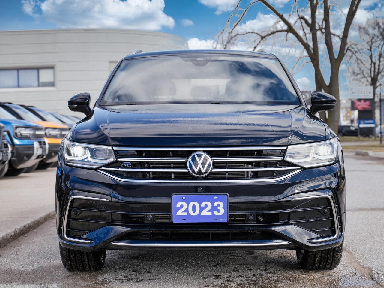 2023 Volkswagen Tiguan AWD | PANO ROOF | BROWN LEATHER INTERIOR Photo