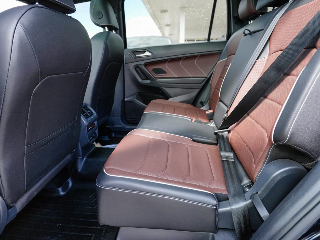 2023 Volkswagen Tiguan AWD | PANO ROOF | BROWN LEATHER INTERIOR Photo