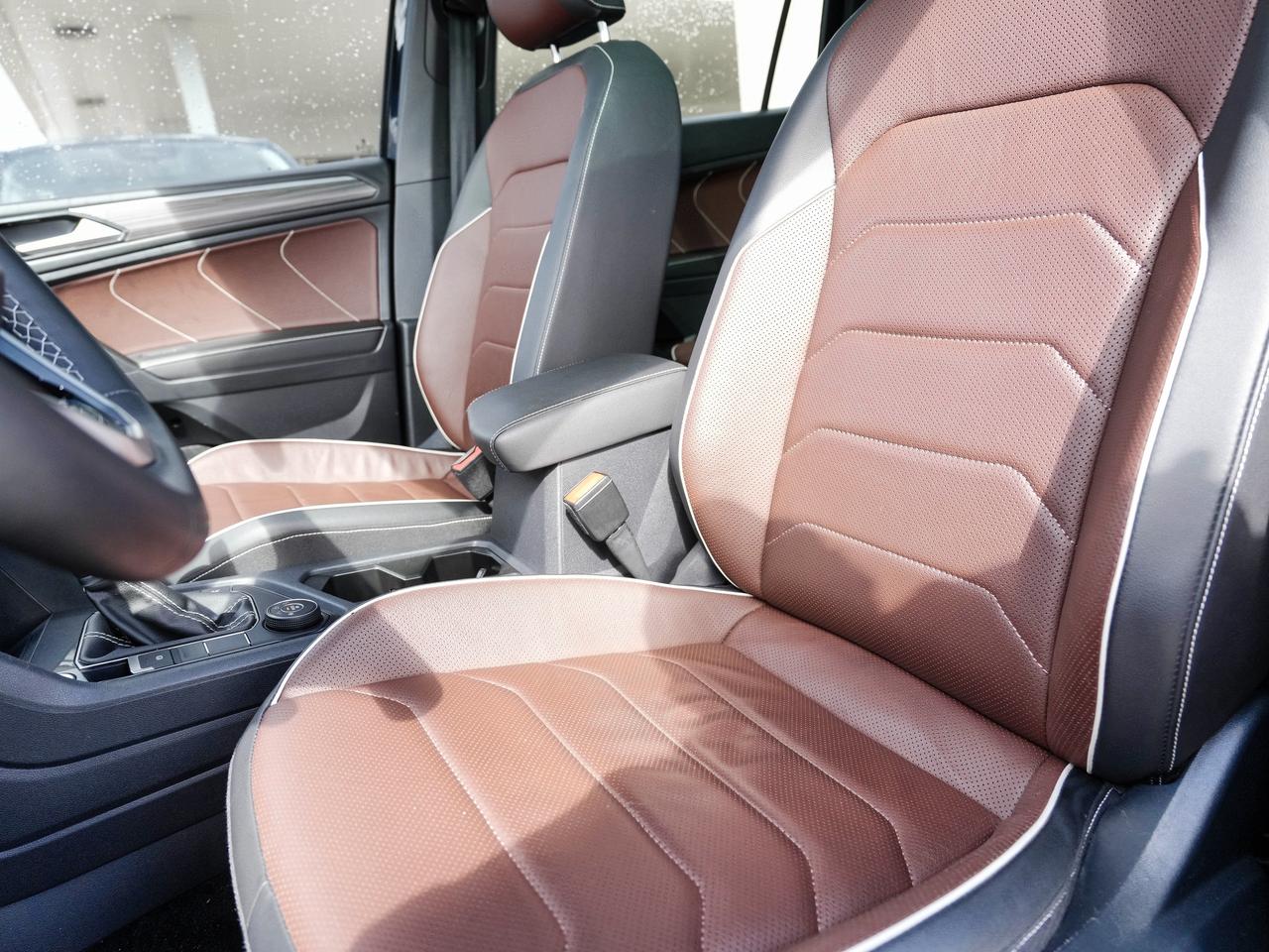 2023 Volkswagen Tiguan AWD | PANO ROOF | BROWN LEATHER INTERIOR Photo