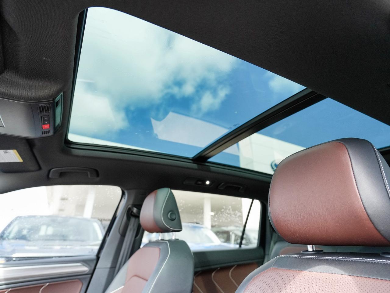 2023 Volkswagen Tiguan AWD | PANO ROOF | BROWN LEATHER INTERIOR Photo