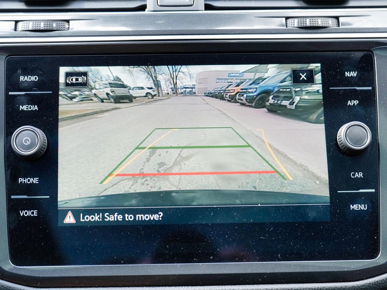 2023 Volkswagen Tiguan AWD | PANO ROOF | BROWN LEATHER INTERIOR Photo