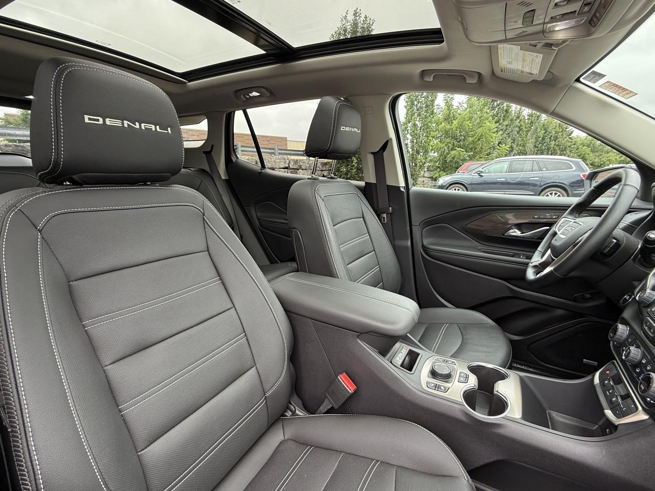 2024 GMC Terrain AWD 4dr Denali | NAVIGATION | REMOTE START | Photo