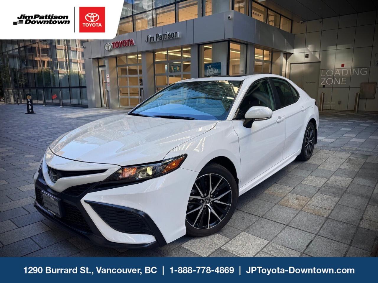 Used 2024 Toyota Camry SE Upgrade / LOCAL / 1 OWNER / NO ACCIDENTS for sale in Vancouver, BC
