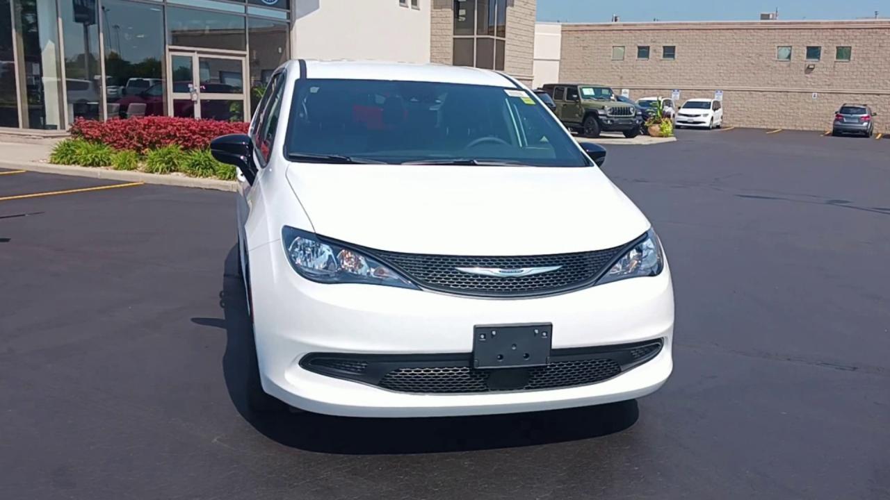 2026 Dodge Grand Caravan SXT 2WD Photo2