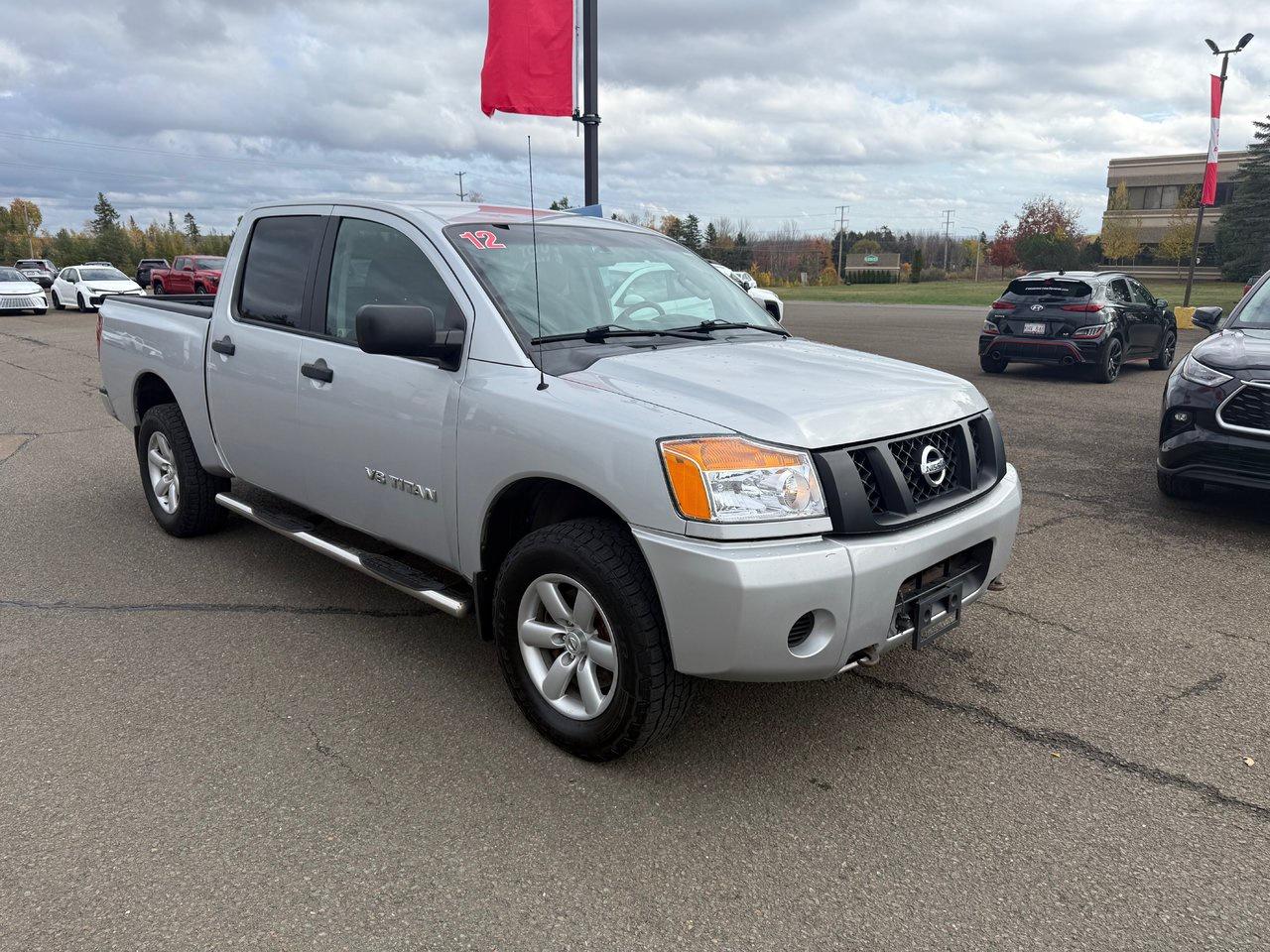 2012 Nissan Titan S Photo2