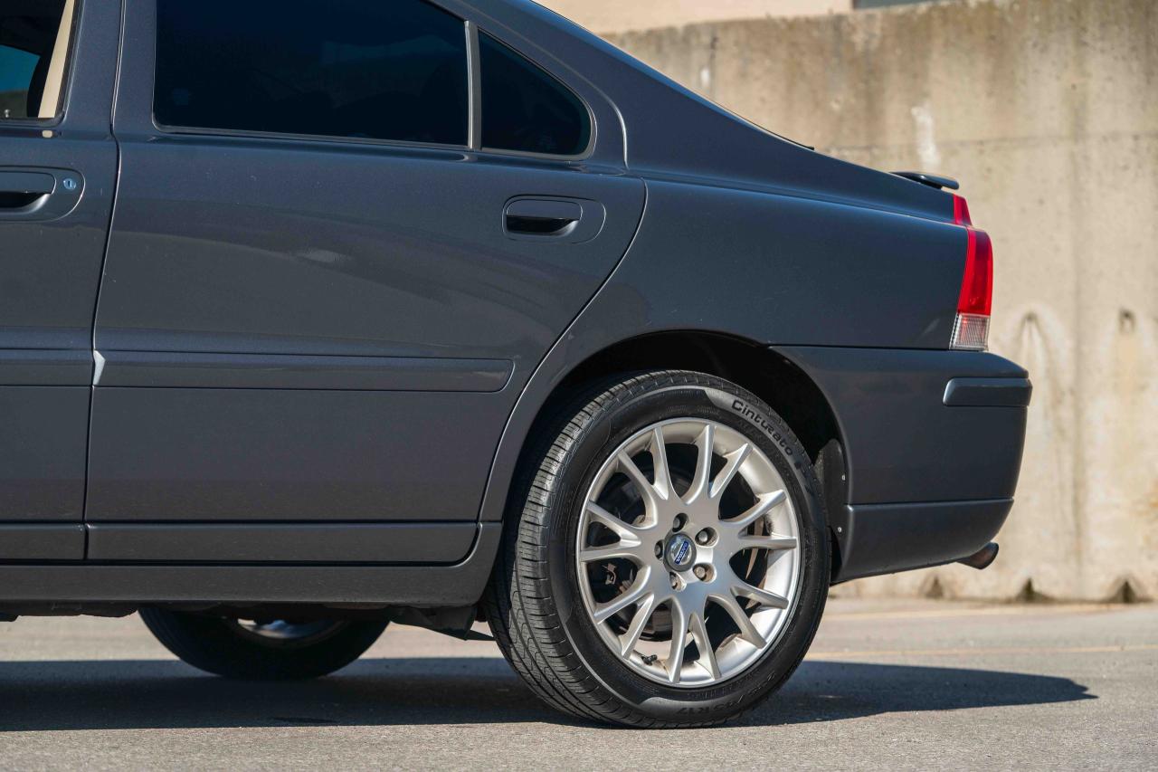 2007 Volvo S60 2.5T Sedan - Photo #16