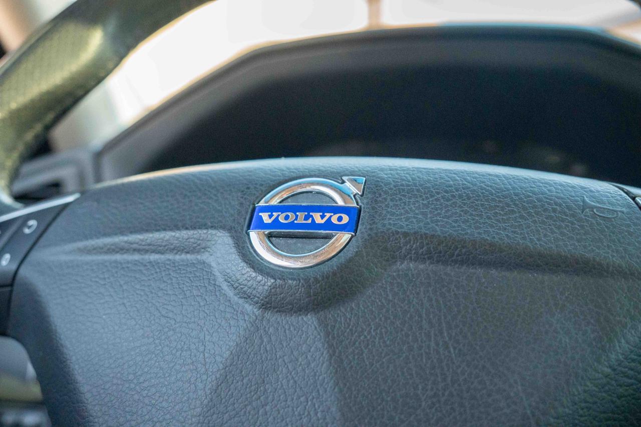 2007 Volvo S60 2.5T Sedan - Photo #39