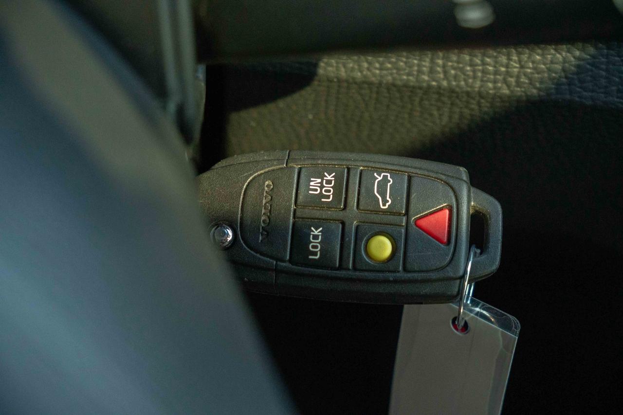 2007 Volvo S60 2.5T Sedan - Photo #42