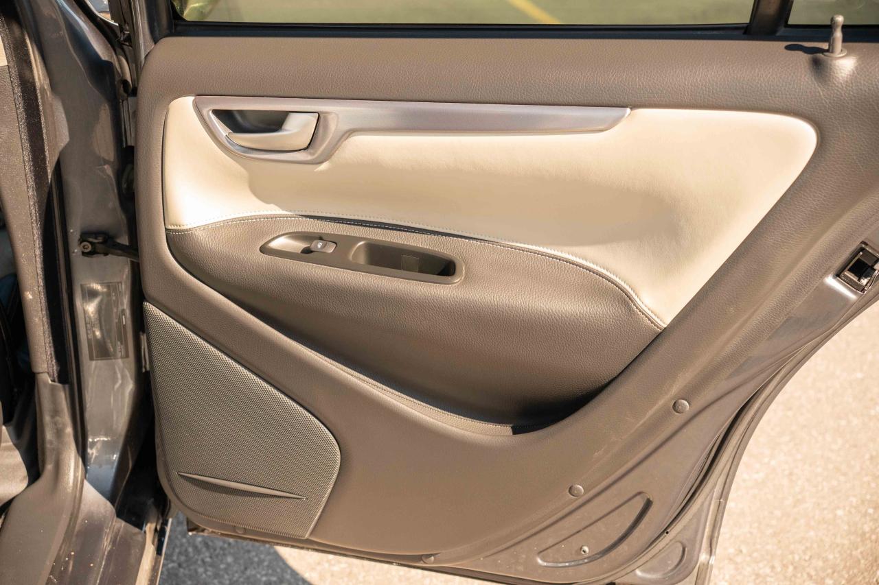 2007 Volvo S60 2.5T Sedan - Photo #63