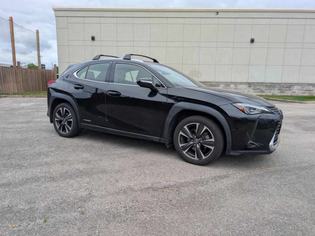 2020 Lexus UX 250h  **LOW KMS - VERY CLEAN - HYBRID** Photo