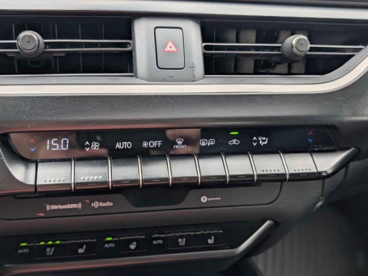 2020 Lexus UX 250h  **LOW KMS - VERY CLEAN - HYBRID** Photo
