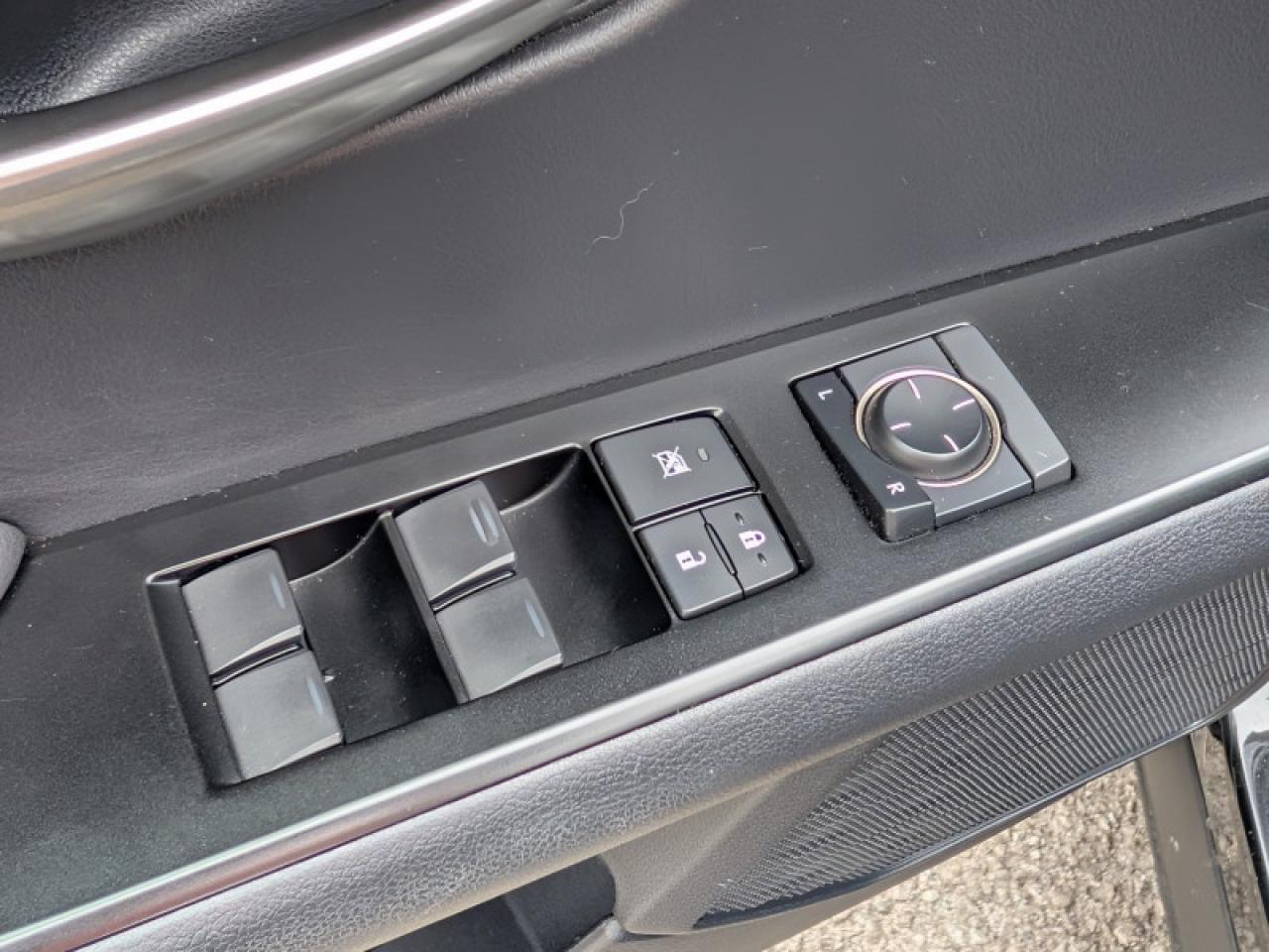 2020 Lexus UX 250h  **LOW KMS - VERY CLEAN - HYBRID** Photo