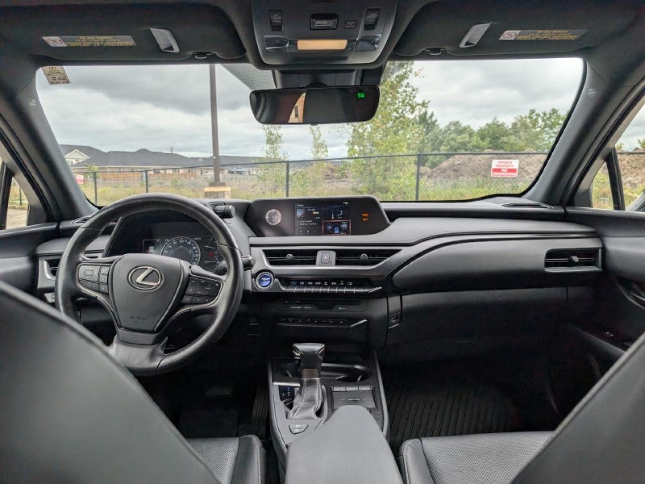 2020 Lexus UX 250h  **LOW KMS - VERY CLEAN - HYBRID** Photo