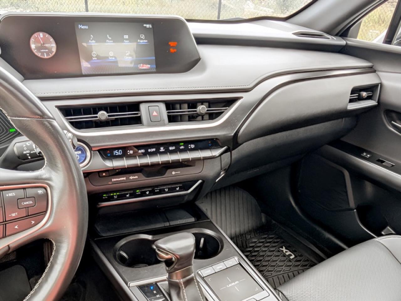 2020 Lexus UX 250h Premium  **LOW KMS - VERY CLEAN - HYBRID** Photo