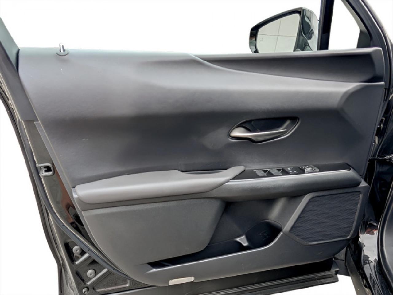 2020 Lexus UX 250h Premium  **LOW KMS - VERY CLEAN - HYBRID** Photo