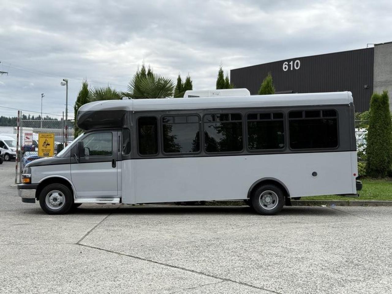 Used 2020 Chevrolet Express G4500 22-Passenger Wheelchair Accessible Bus for sale in Burnaby, BC