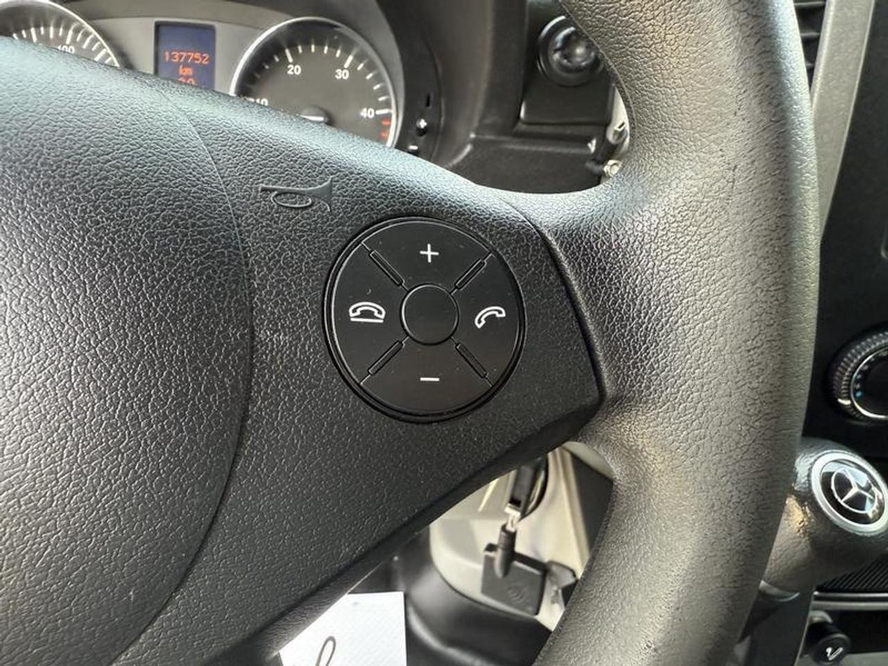 12881372