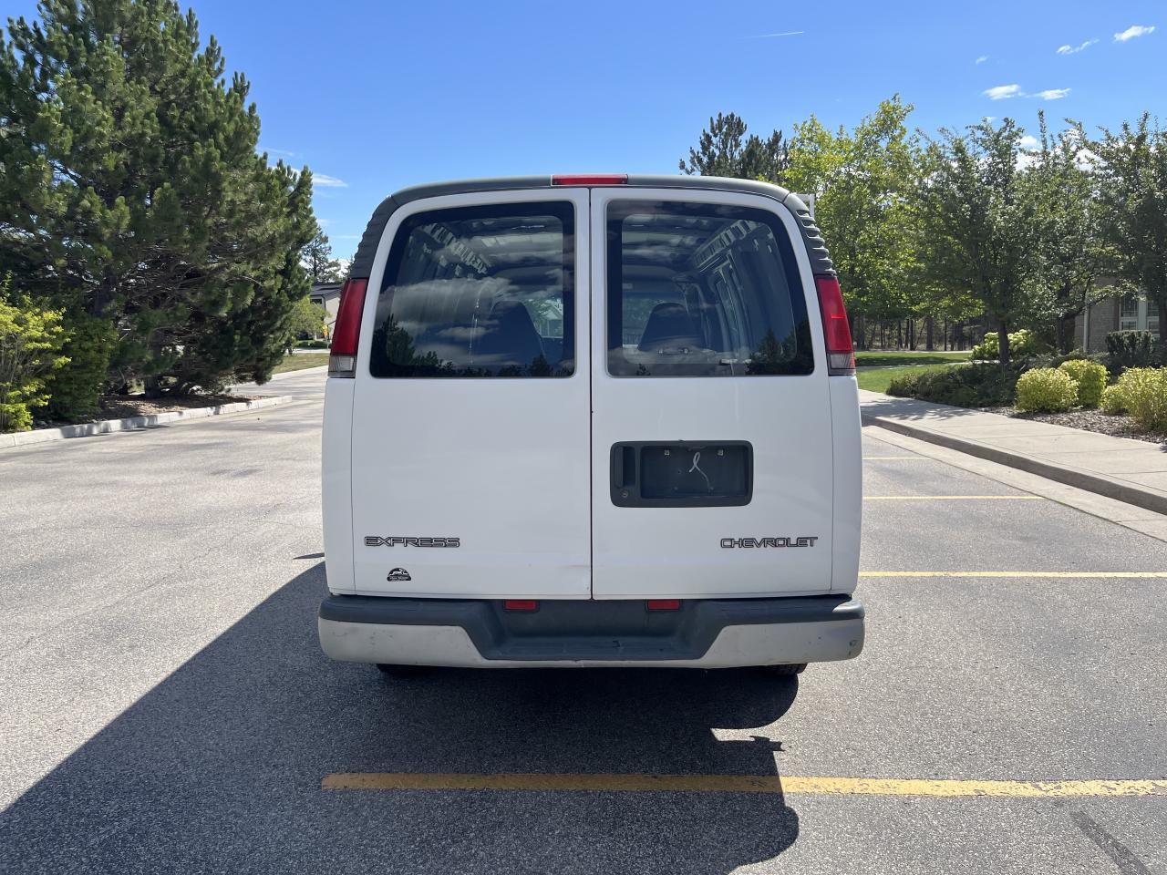2002 Chevrolet Express 2500 Cargo Photo3