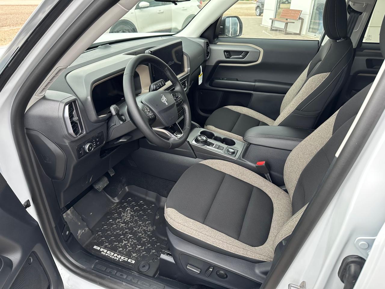 2025 Ford Bronco Sport BIG BEND 4x4 200A Photo4
