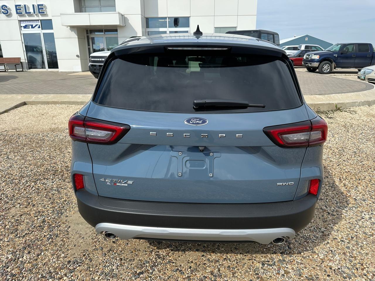 2025 Ford Escape Active AWD Photo2
