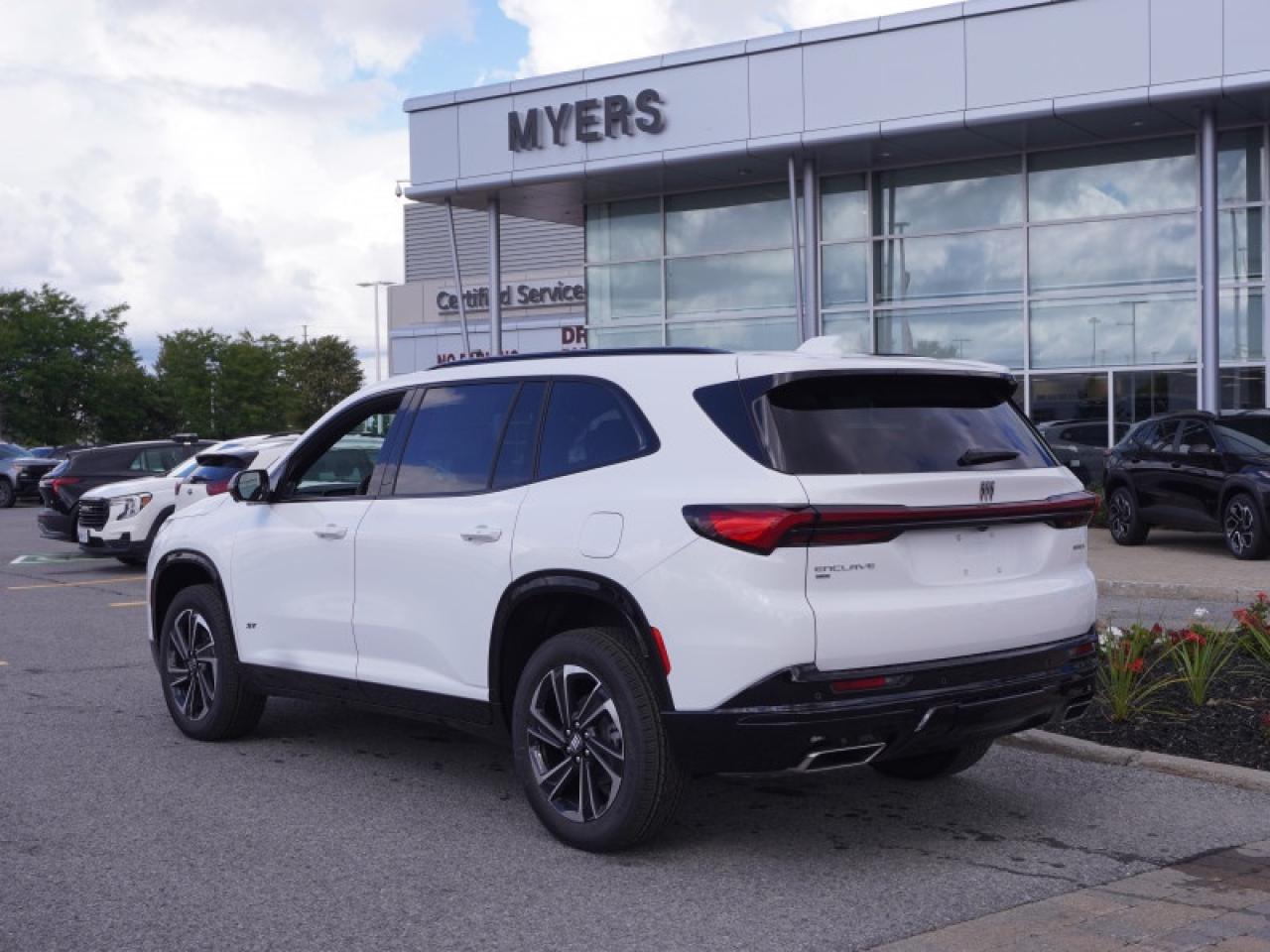 2026 Buick Enclave Sport Touring Photo2