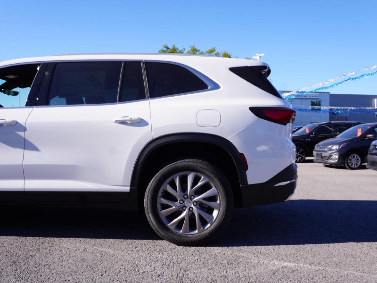 2026 Buick Enclave Preferred  - SUNROOF -  POWER Photo