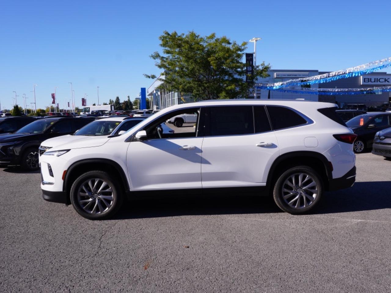 2026 Buick Enclave Preferred  - SUNROOF -  POWER Photo