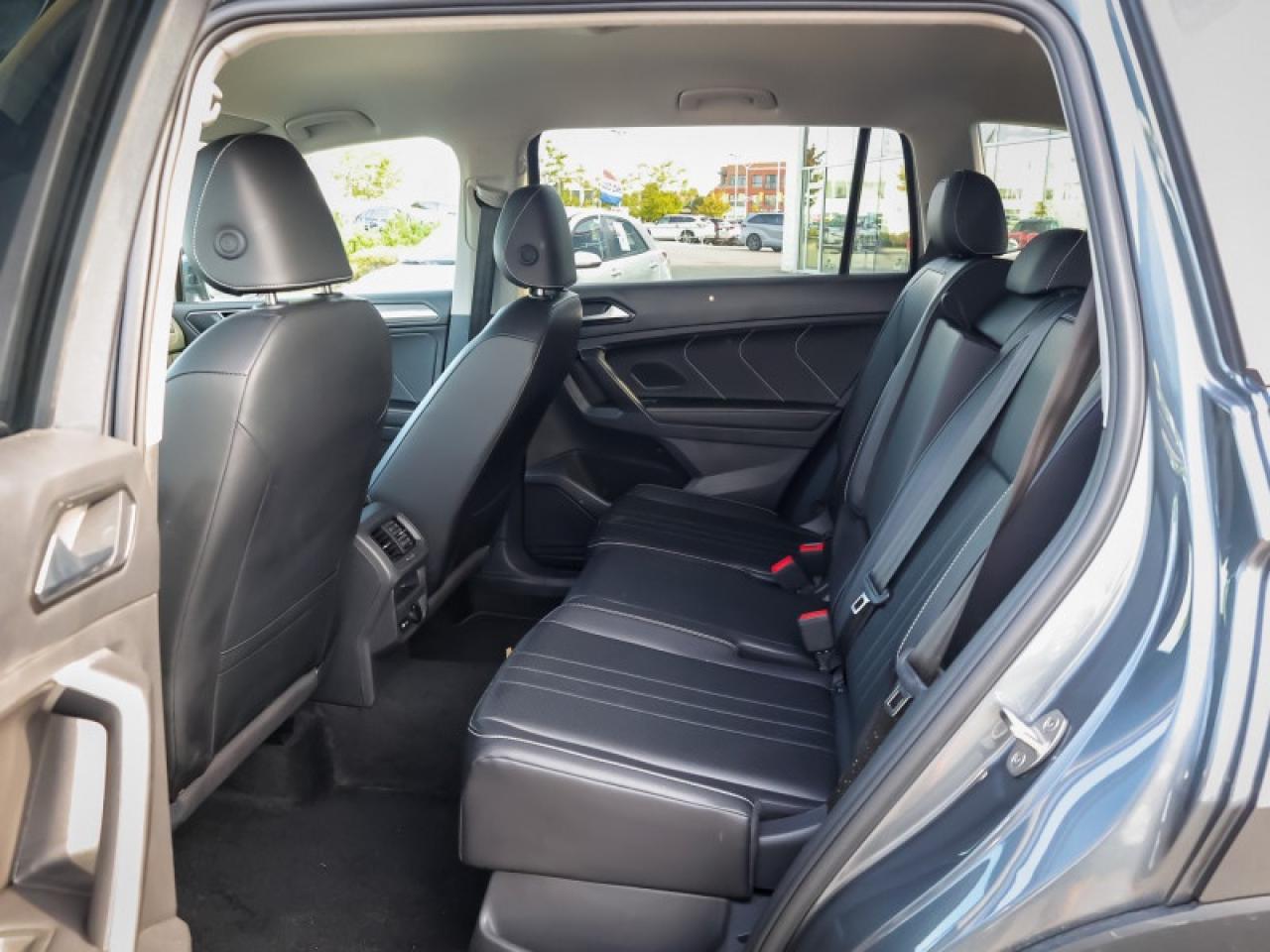 2024 Volkswagen Tiguan Comfortline  - $215 B/W Photo