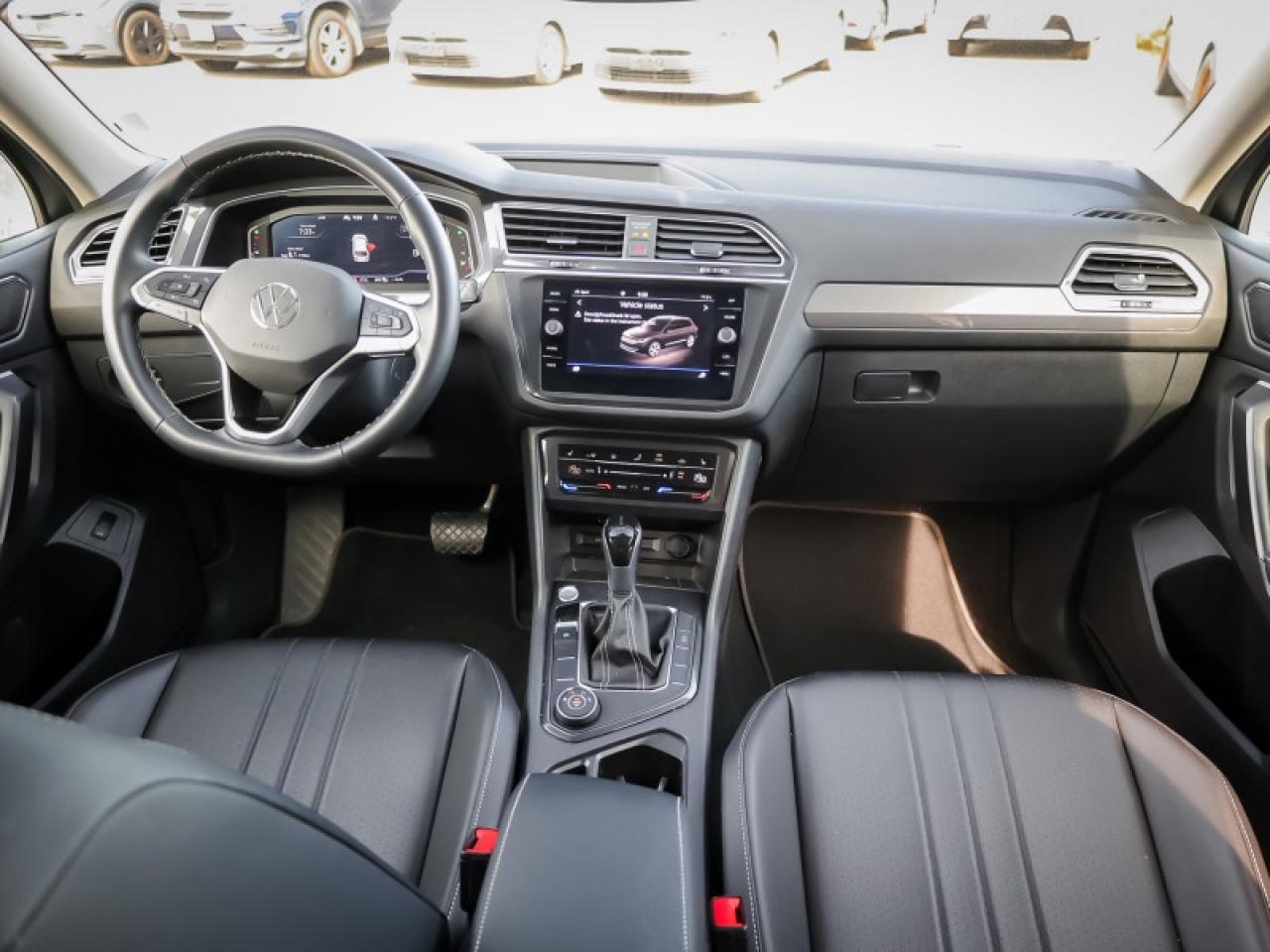 2024 Volkswagen Tiguan Comfortline  - $215 B/W Photo