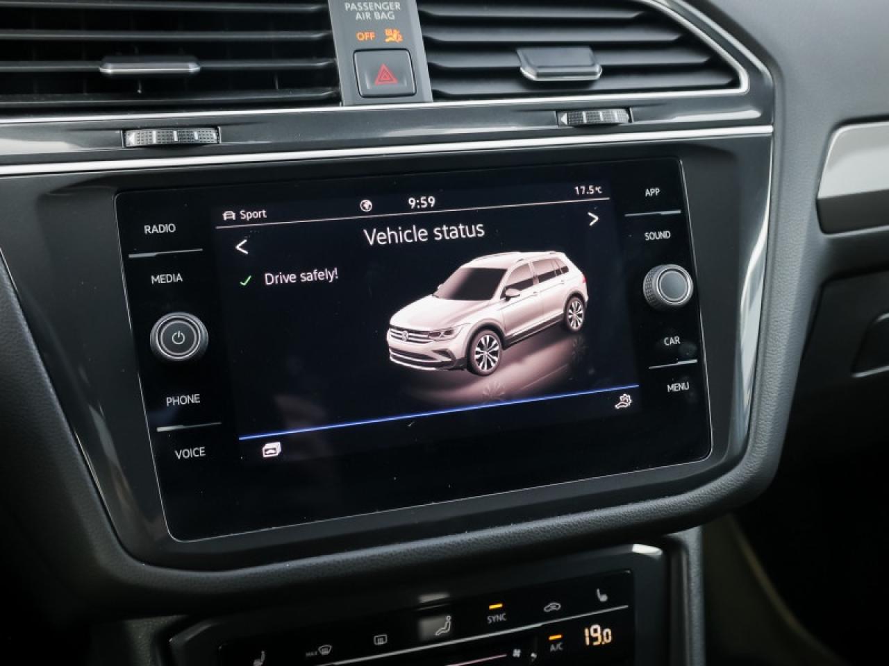 2024 Volkswagen Tiguan Comfortline  - $215 B/W Photo