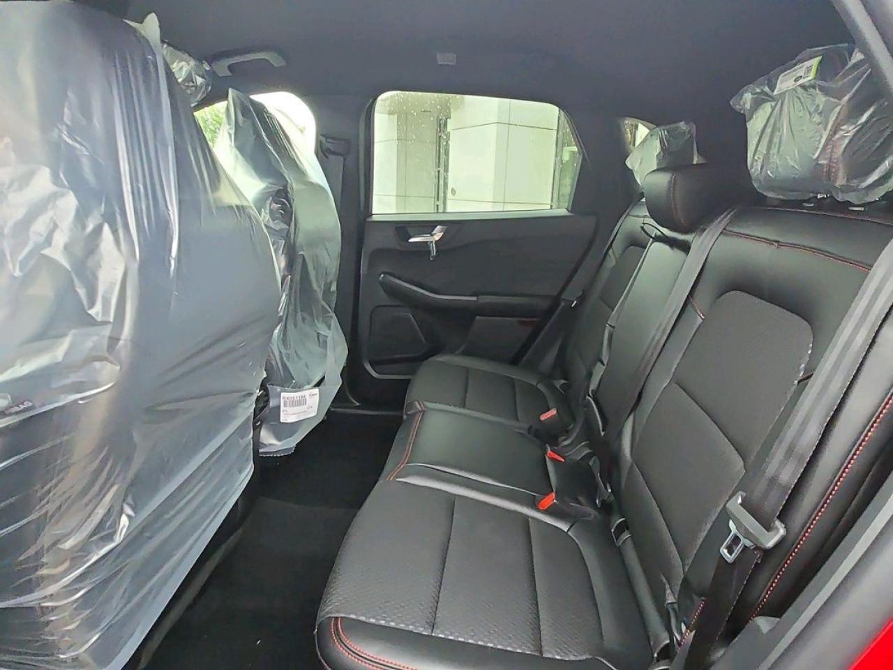 2025 Ford Escape ST-LINE, ADAPTIVE CRUISE, HEATED STEERING WHEEL Photo