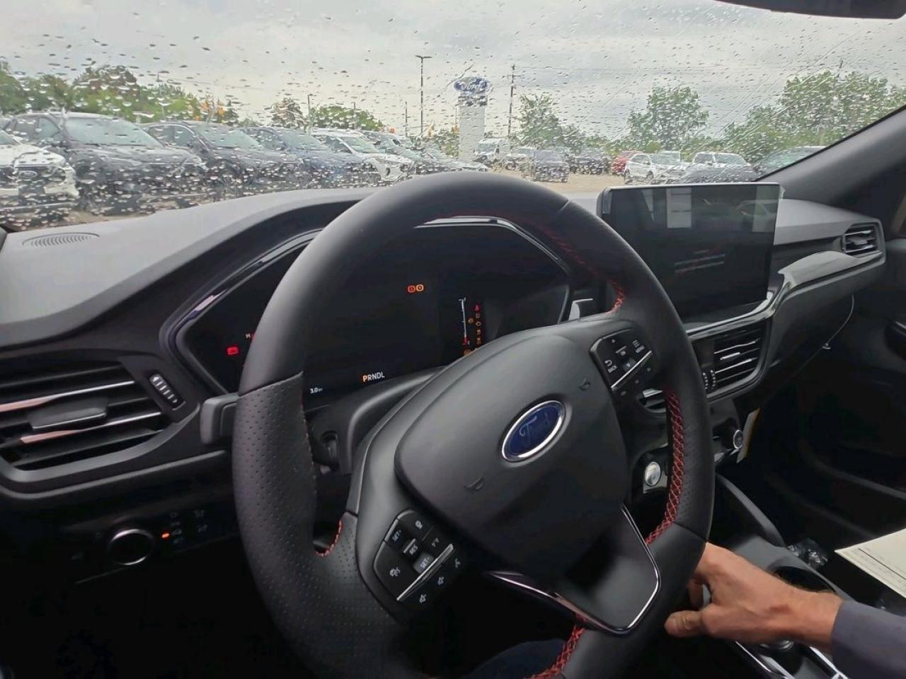 2025 Ford Escape ST-LINE, ADAPTIVE CRUISE, HEATED STEERING WHEEL Photo