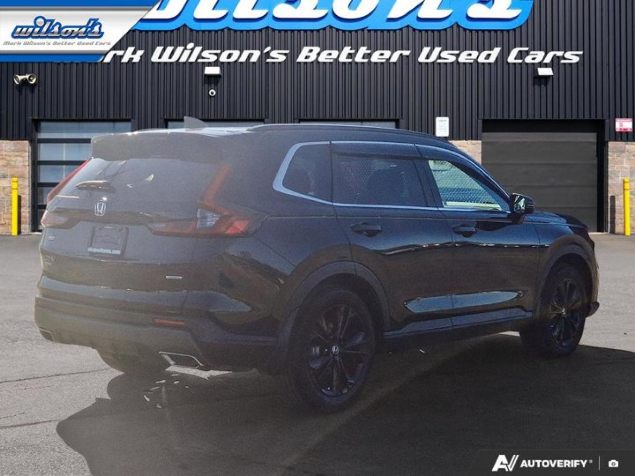 2024 Honda CR-V Hybrid Touring Hybrid | Leather | Sunroof | Nav | Heated Wheel + Seats | CarPlay + Android | and More ! Photo4