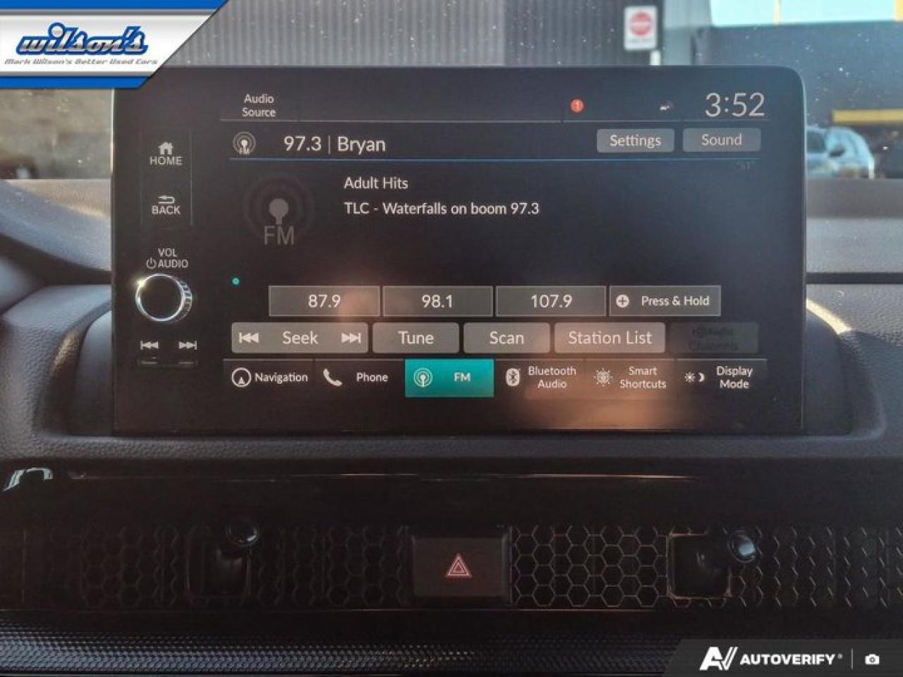 2024 Honda CR-V Hybrid Touring Hybrid | Leather | Sunroof | Nav | Heated Wheel + Seats | CarPlay + Android | and More ! Photo