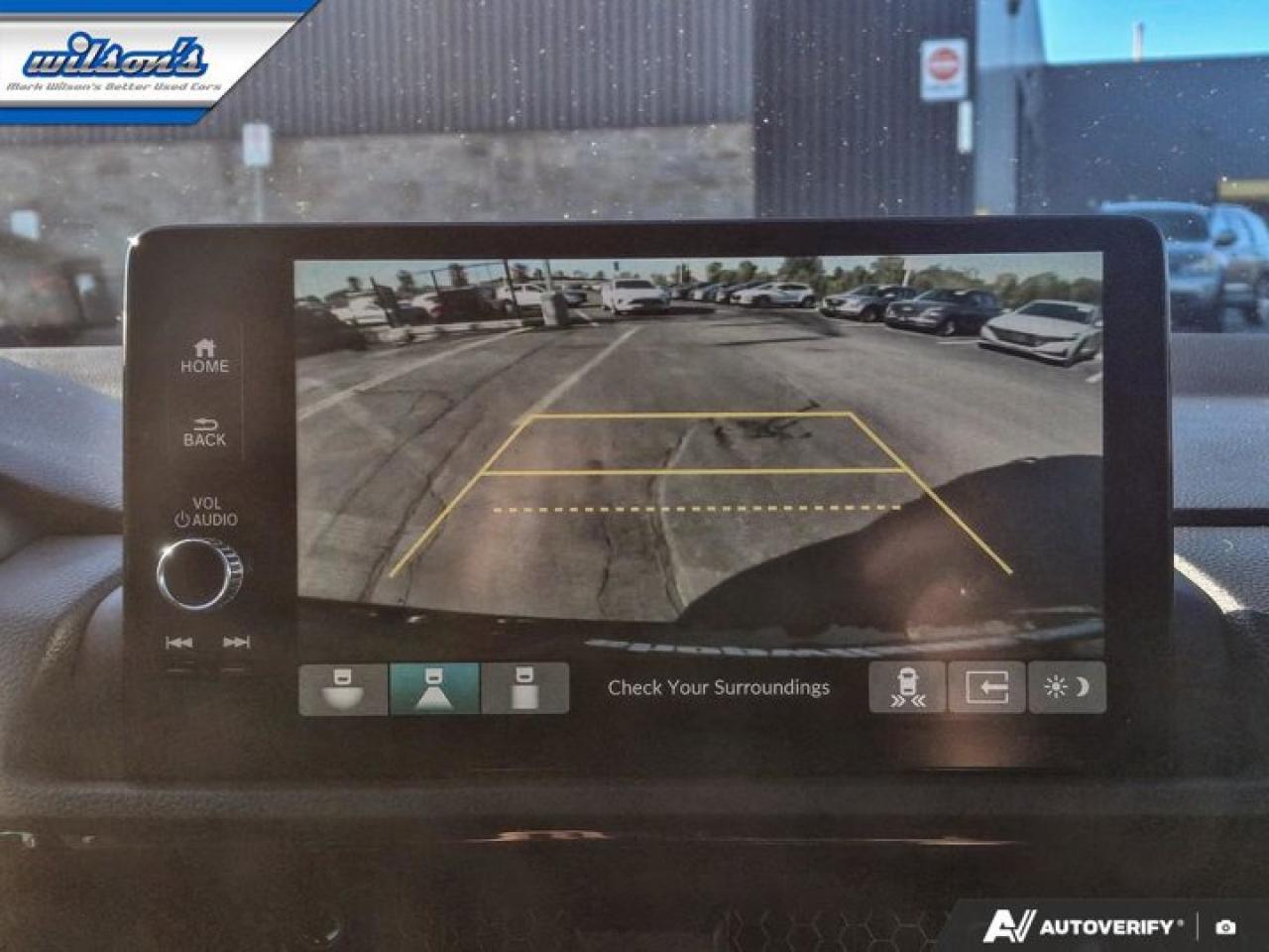 2024 Honda CR-V Hybrid Touring Hybrid | Leather | Sunroof | Nav | Heated Wheel + Seats | CarPlay + Android | and More ! Photo