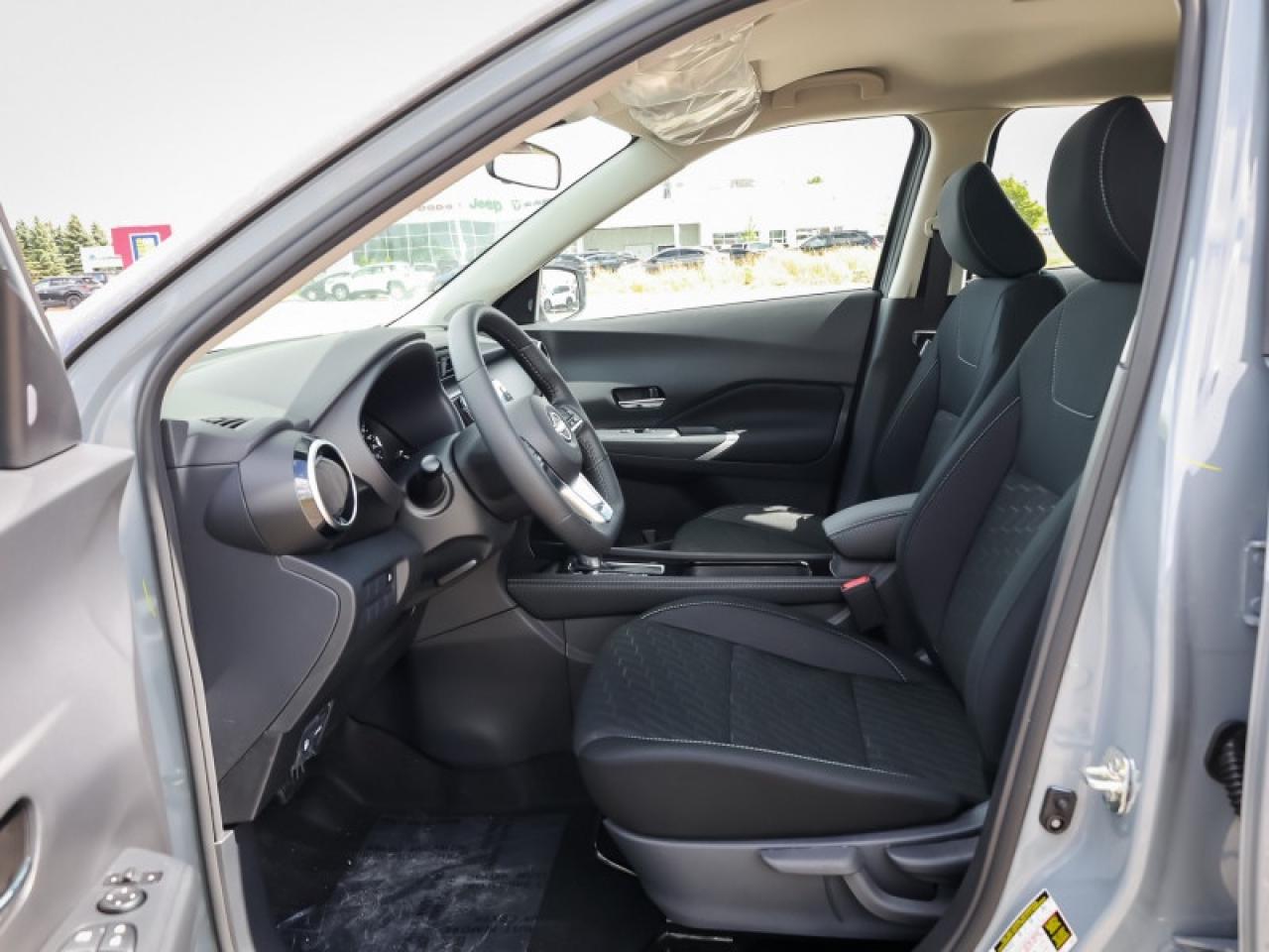 2025 Nissan Kicks Play SV  - Heated Seats -  Apple CarPlay Photo