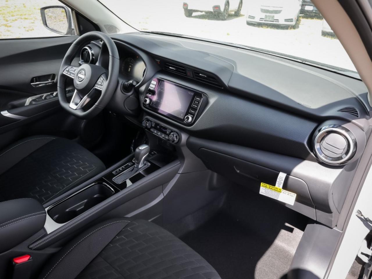 2025 Nissan Kicks Play SV  - Heated Seats -  Apple CarPlay Photo