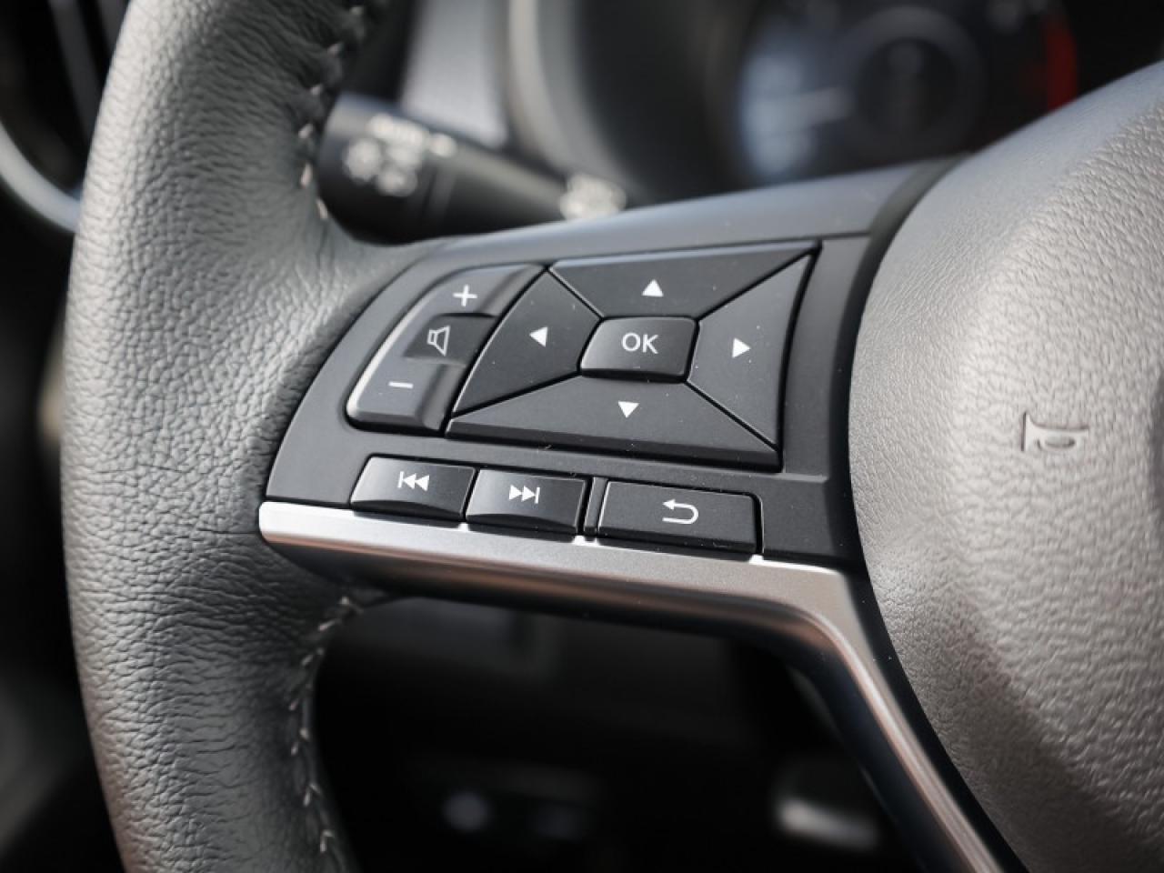 2025 Nissan Kicks Play SV  - Heated Seats -  Apple CarPlay Photo