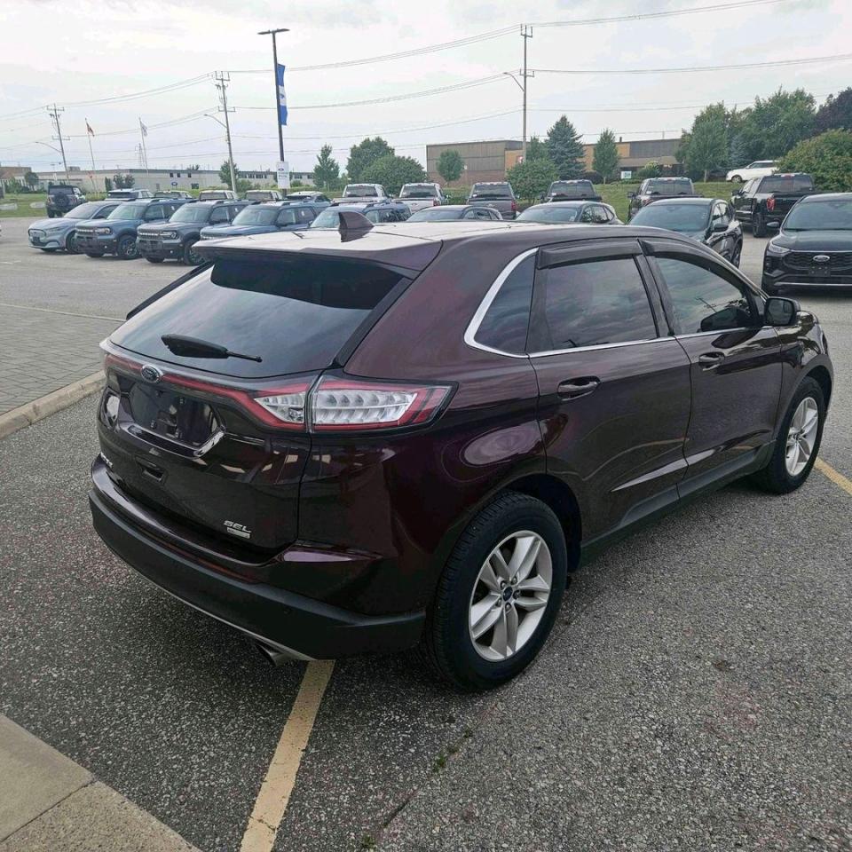2018 Ford Edge SEL Photo4