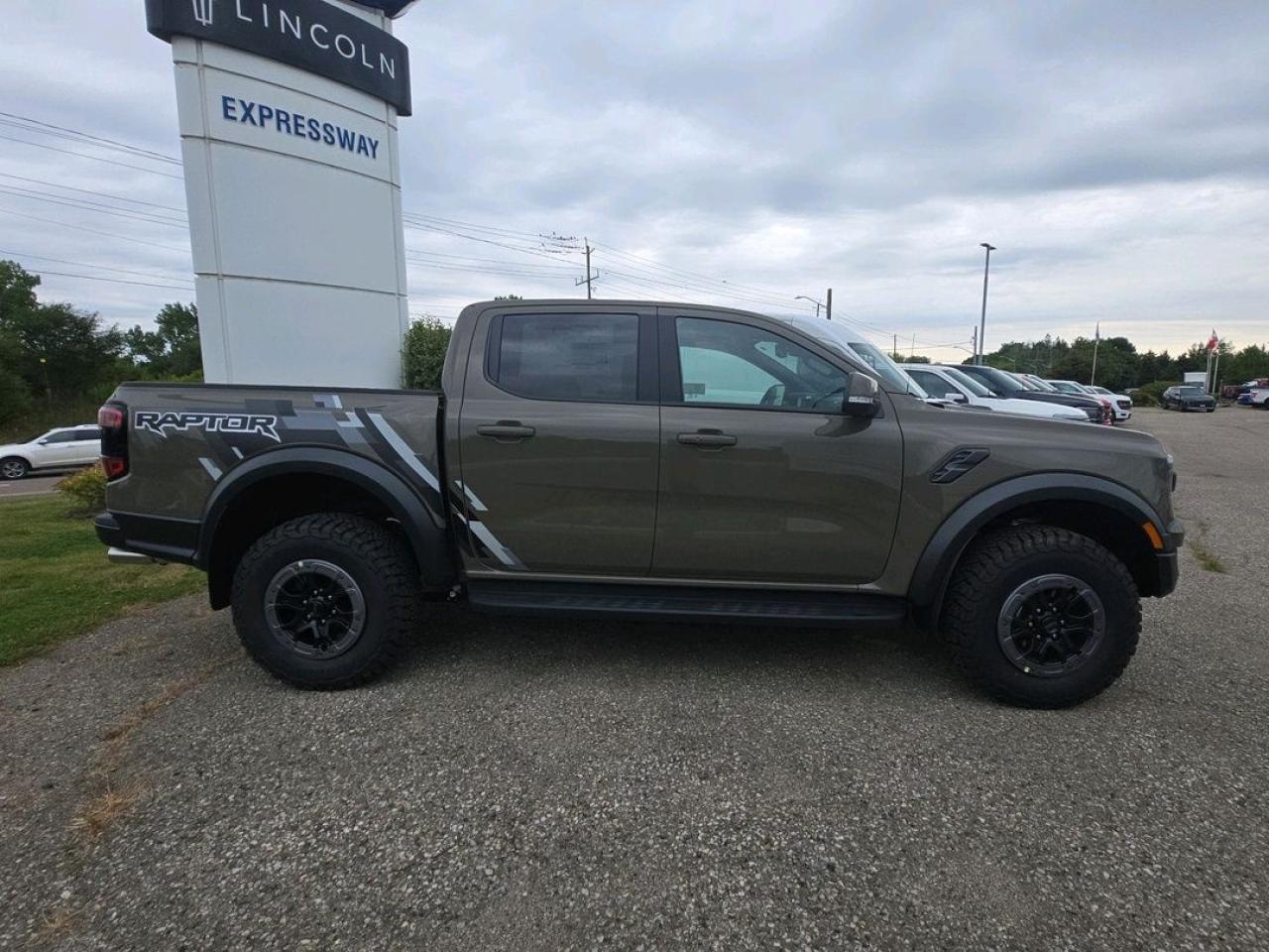 2025 Ford Ranger Raptor Photo3