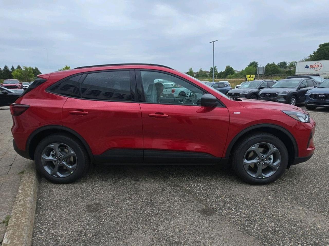 2025 Ford Escape ST-Line Photo5