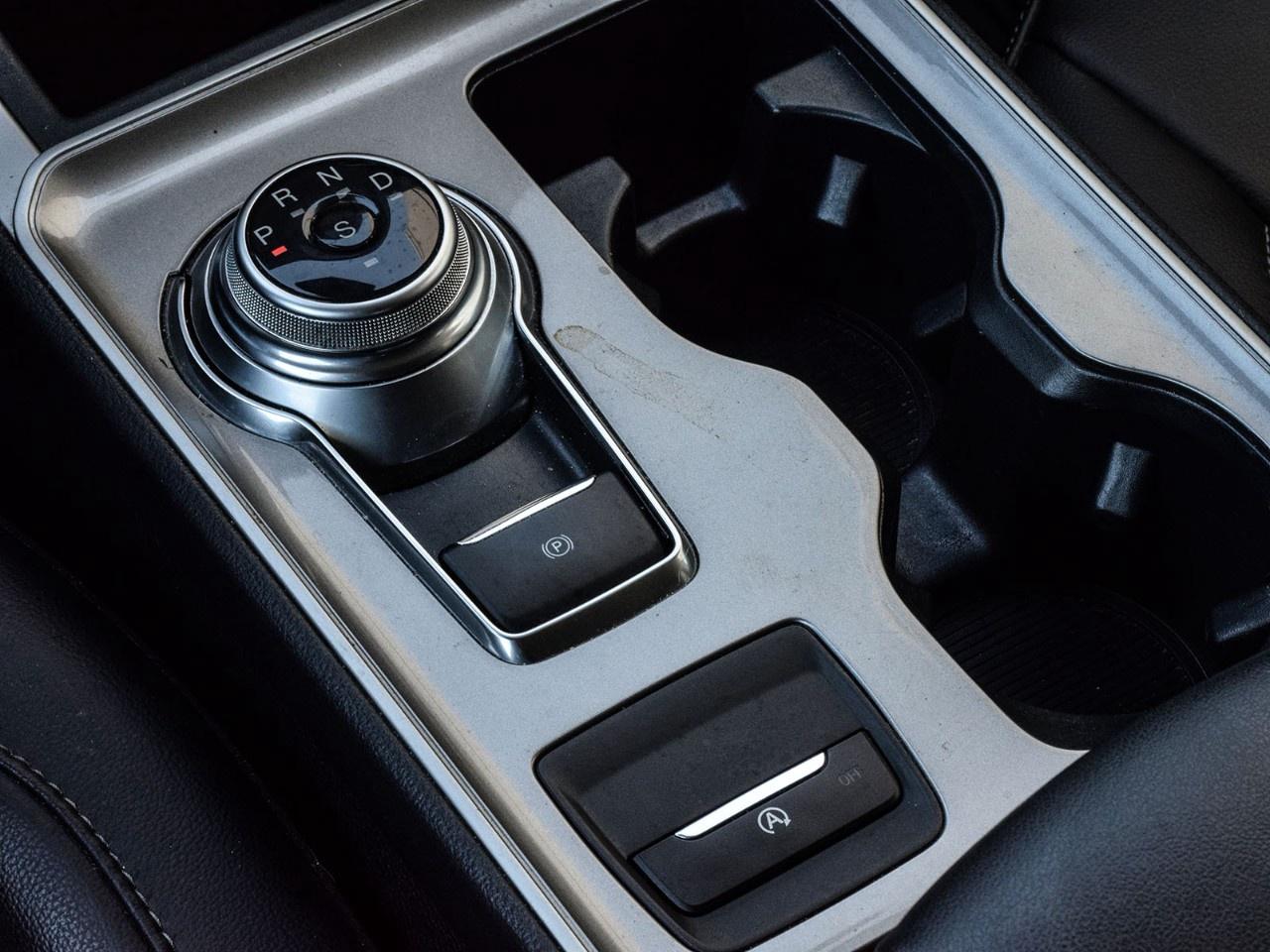 2024 Ford Edge SEL AWD Photo