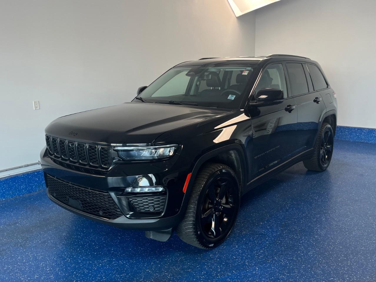 Used 2023 Jeep Grand Cherokee LIMITED 4X4 for sale in Truro, NS