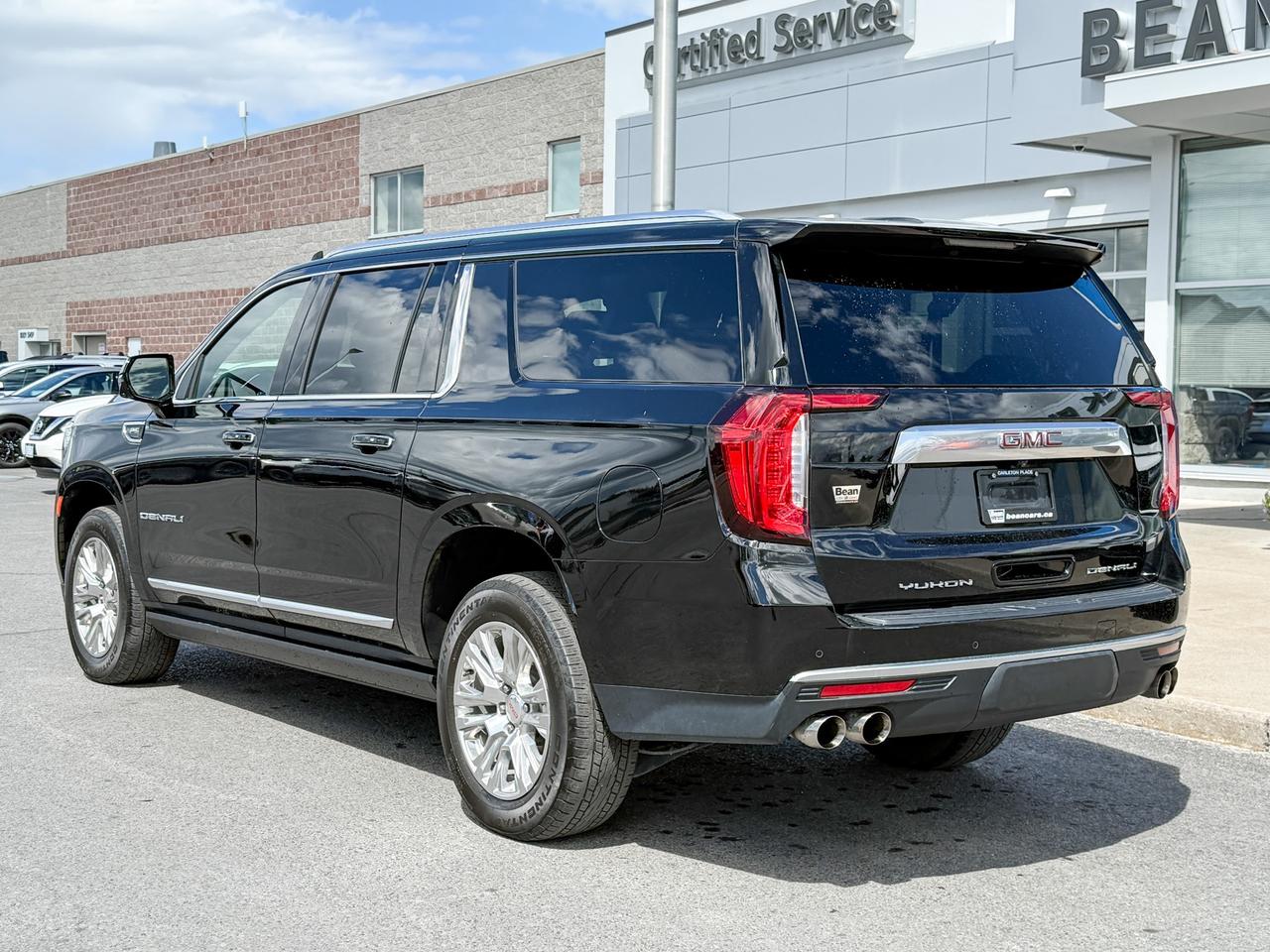 2023 GMC Yukon XL Denali PURCHASED & SERVICED HERE, 6.2L V8 ENGINE, HEATED & VENTILATED SEATS, HEATED STEERING WHEEL, REMOTE START & ENTRY, RAIN SENSING WIPERS, WIRELESS CHARGING, ADAPTIVE CRUISE CONTROL, HANDS-FREE LIFTGATE, Photo2
