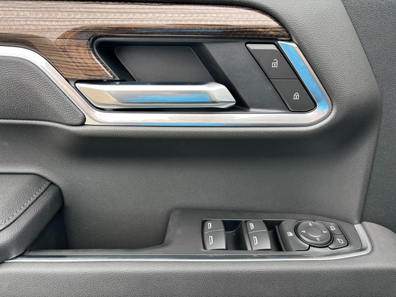 2026 Chevrolet Silverado 1500 2026 Chevrolet Silverado RST Crew Cab 4WD Photo